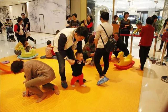 NYC纽约国际江苏常州巨凝中心：【活动回顾】萌宝爬爬赛